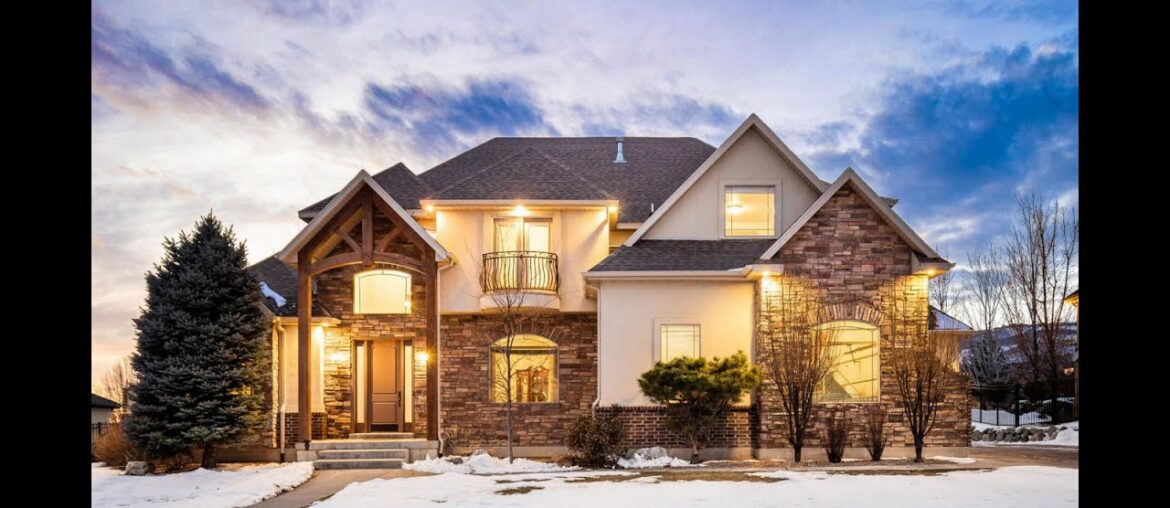 Step Inside This Stunning Home In The Heart Of Highland Step Inside This Stunning Home In The Heart Of Highland