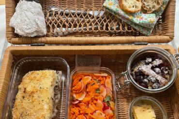 FRENCH FOUR-COURSE MEAL IN A BASKET / Episode 5: classic hachis parmentier and delicious clafoutis