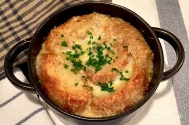 Traditional onion soup. This is a step-by-step recipe with photos