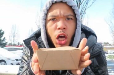 TRYING TACO BELL NEW CHICKEN WINGS