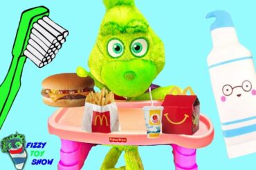 Grinch Pretend Plays with Fizzy's Disk Drop Game