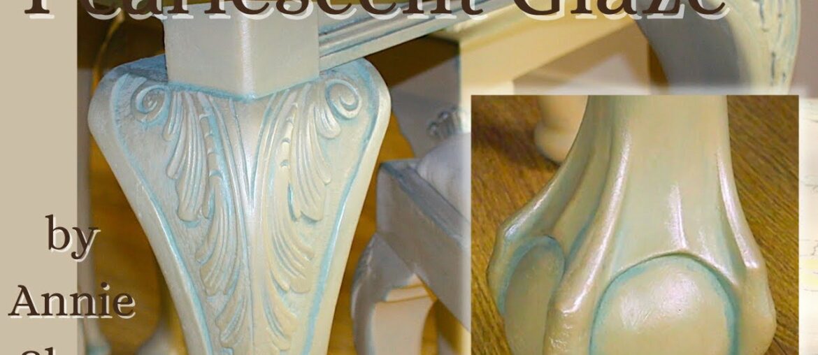 Annie Sloan's Chalk Paint and Pearlescent Glaze. Dining Table Makeover.