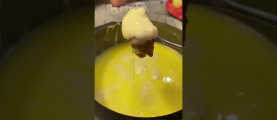 French fondue (fondue savoyarde) #SHORTS #SHORT French fondue (fondue savoyarde) #SHORTS #SHORT