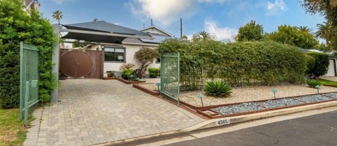 4545 Tyrone Avenue, Sherman Oaks, CA Presented by Shannon Tandberg.