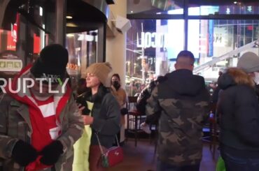 USA: Vaccine mandate protesters arrested after sit-in at Times Square restaurant