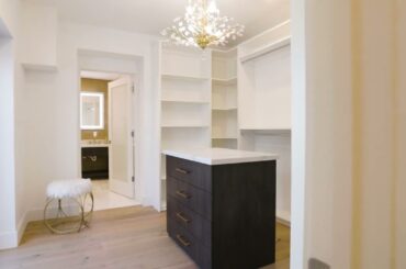 Casa Blanca @ 1425 Sw 11th Terrace, Shenandoah | 3 Bed, 3 Bath, SLFA 2001 + 420 SFLA Casita