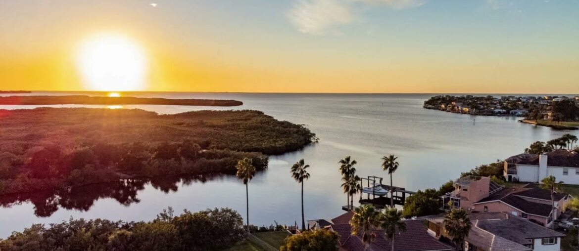 4780 Polaris Ct. New Port Richey, FL 34652 BY Jamie Devine Brown Team/ReMax Alliance Group 4780 Polaris Ct. New Port Richey, FL 34652 BY Jamie Devine Brown Team/ReMax Alliance Group