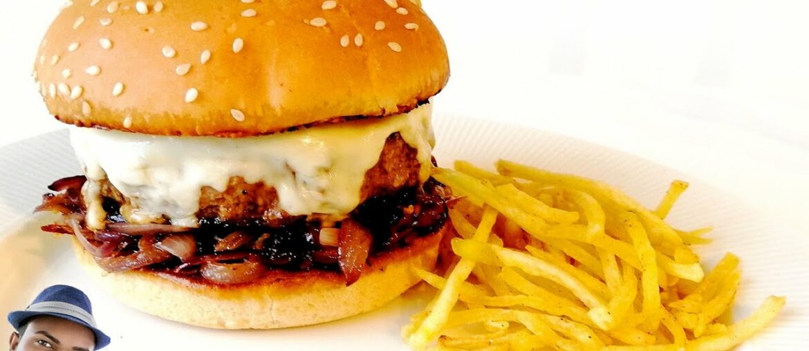 French Onion Soup Burger with Gruyere Cheese | This burger is tastes a lot like French onion soup