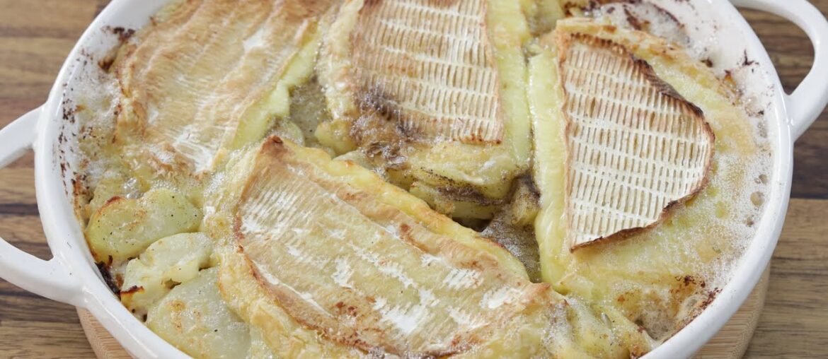 Tartiflette Recipe – French potato, Bacon and Cheese Casserole Tartiflette Recipe - French potato, Bacon and Cheese Casserole