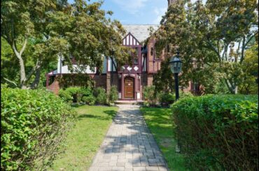 54 Terry Road Hartford, CT | ColdwellBankerHomes.com