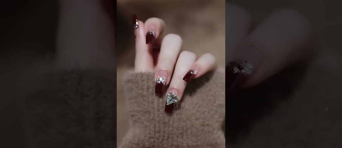 Nail Art (Preferred) Wine Red New Year's Nail Art ~ It's white when you get started. #shorts