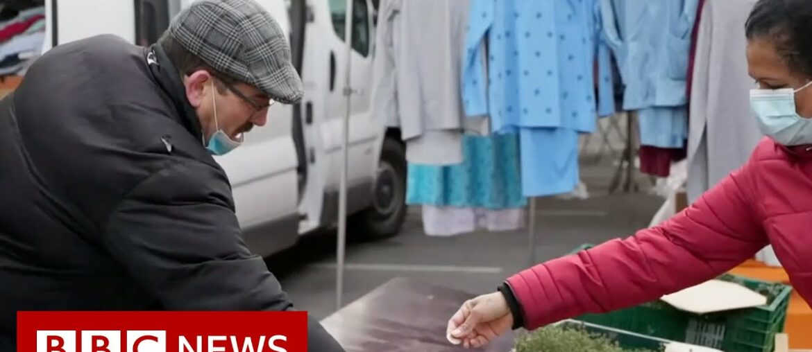 Cost of living crisis in France – BBC News Cost of living crisis in France - BBC News