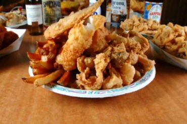 The Clam Box - Quincy, MA (Phantom Gourmet)