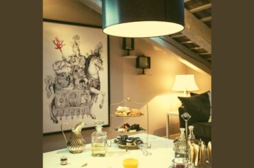 Hypnotic Moods for Dining with Friends