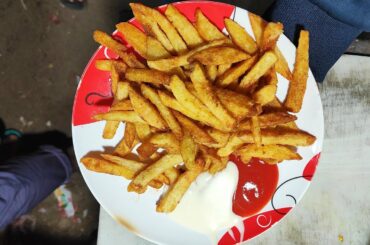 Crispy French Fries in Roadside at 30 Taka |  Pakistani Street Food |