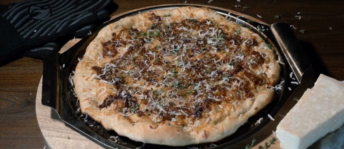 The BEST Vegetarian French Onion Pizza Recipe