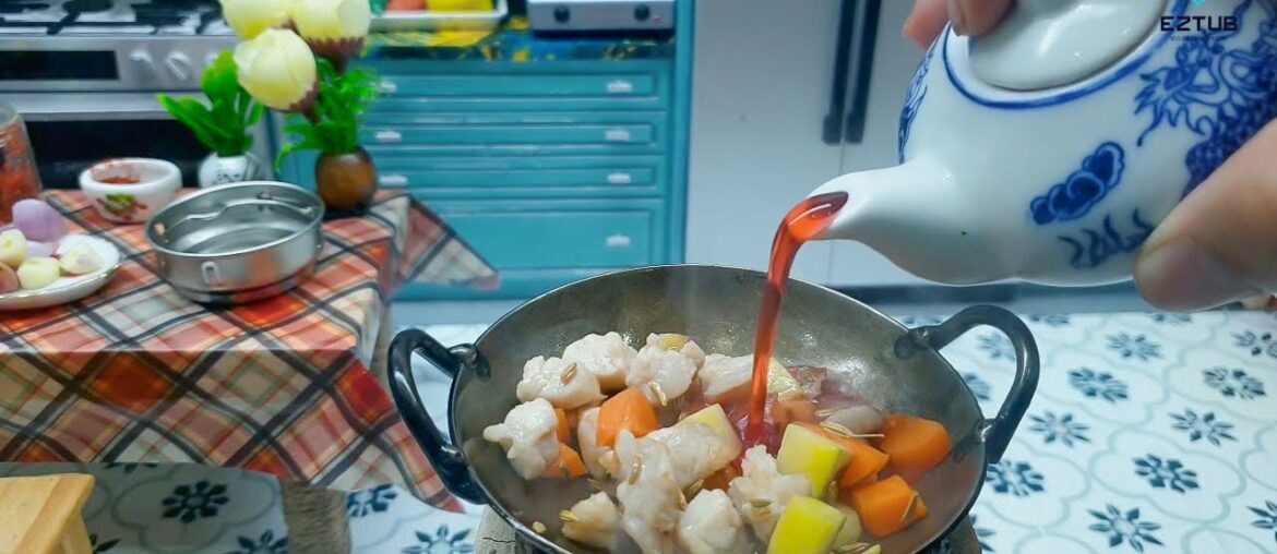 How to make Miniature Wine stewed pork / Pan Fried Pork Medallions with Creamy Wine Sauce