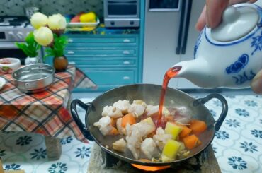 How to make Miniature Wine stewed pork / Pan Fried Pork Medallions with Creamy Wine Sauce