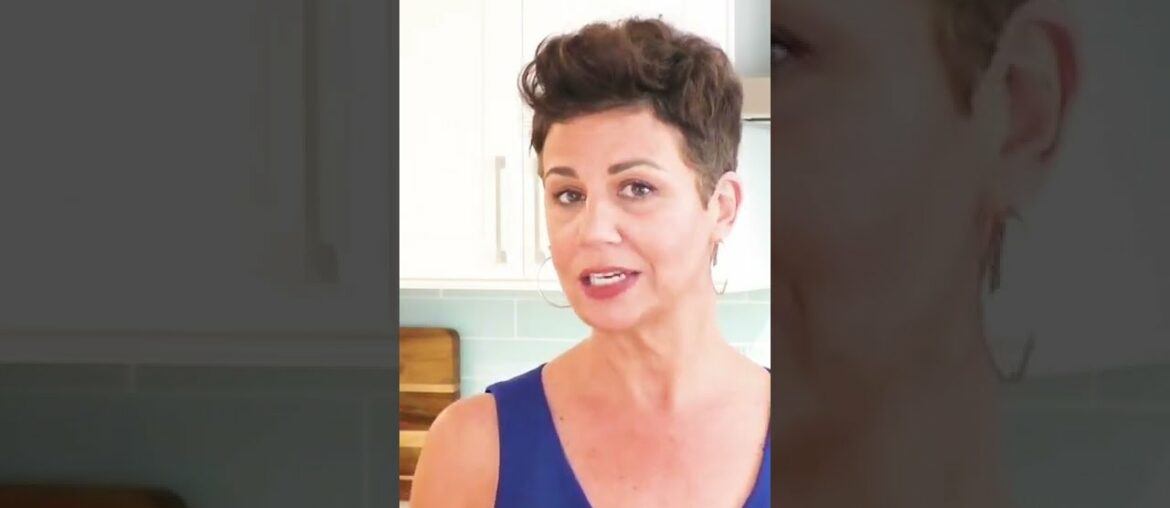 #shorts Champagne: How to Chill and Best Glasses #shorts Champagne: How to Chill and Best Glasses