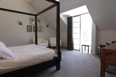 R45,000,000 | 6 Bedroom Freehold For Sale in Constantia