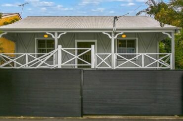 208 Water Street, Spring Hill, QLD