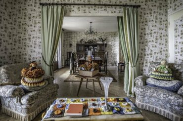 The mysterious abandoned HOUSE OF PUPPETS in France | Found strange dwelling!