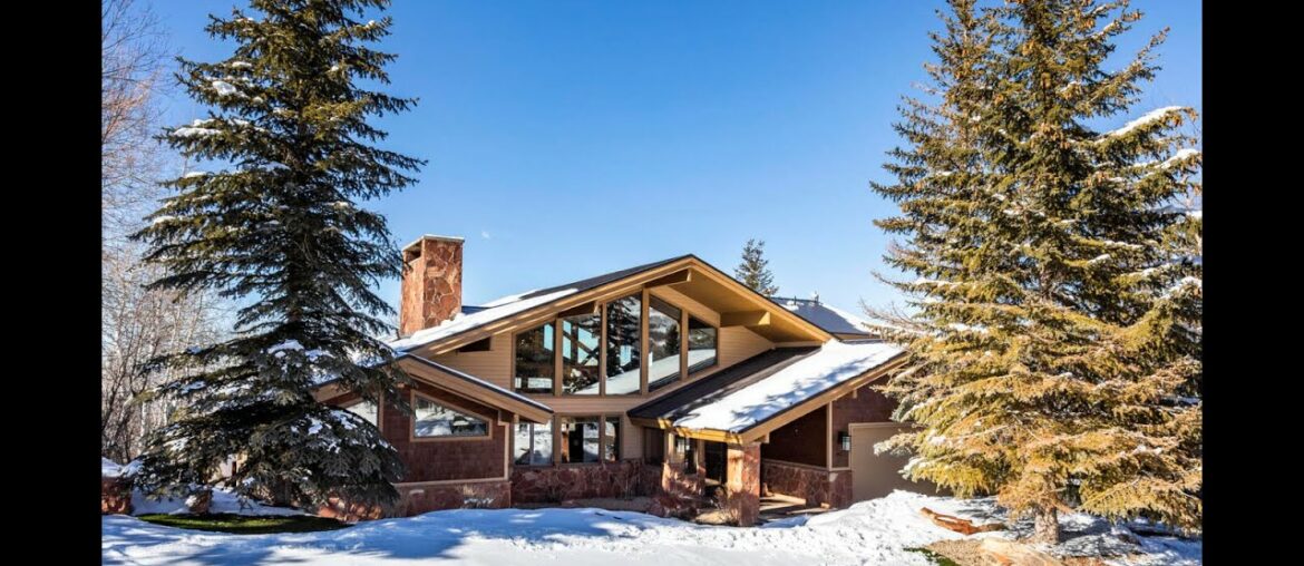 Exquisite Custom Home with Panoramic Views in the Heart of Park City Exquisite Custom Home with Panoramic Views in the Heart of Park City