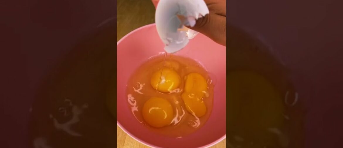 FRENCH TOAST RECIPE – EASY HOW TO | Daily Foodie Shorts FRENCH TOAST RECIPE - EASY HOW TO | Daily Foodie Shorts