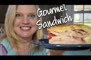 Kentucky Hot Brown Sandwich