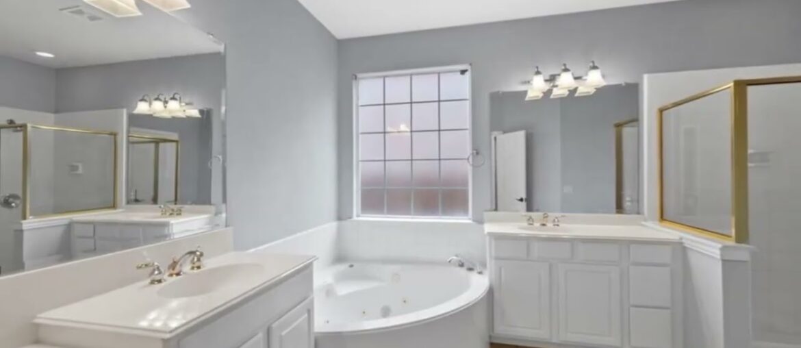 2501 Lakewood Court 2501 Lakewood Court