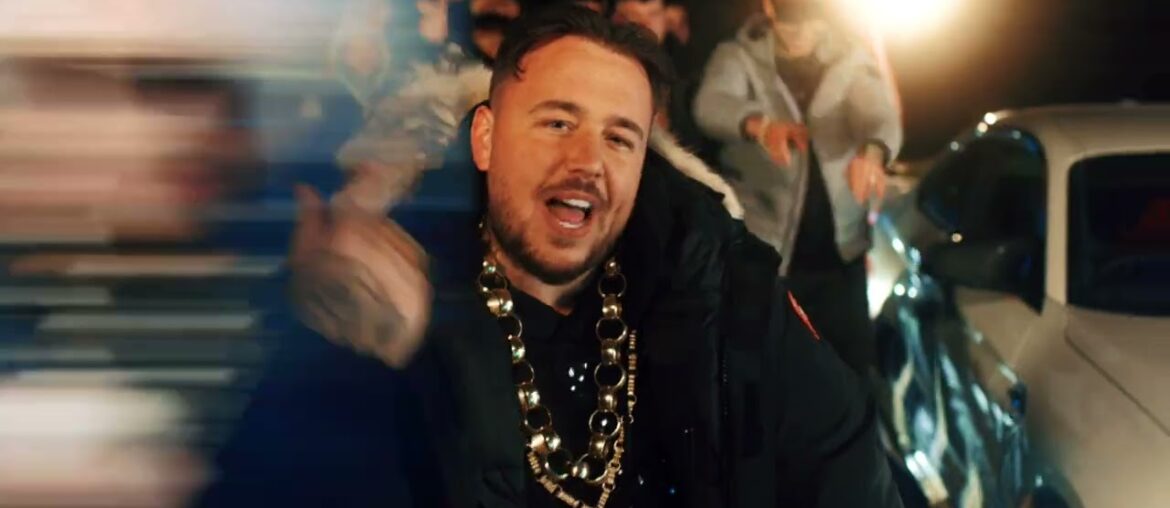 Bad Boy Chiller Crew – BMW (Official Video) Bad Boy Chiller Crew - BMW (Official Video)