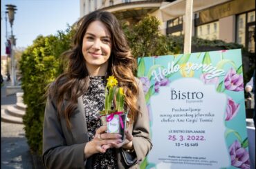 We opened the season of outdoor mingling and dining at Le Bistro terrace!