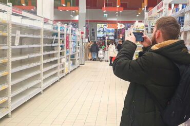 Empty Shelves?  Explore  HUGE & VERY POPULAR FRENCH STORE in Moscow / Russia under Sanctions 2022