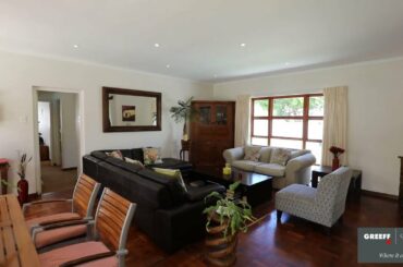 (5215098) 3 Bedroom House For Sale in Bergvliet