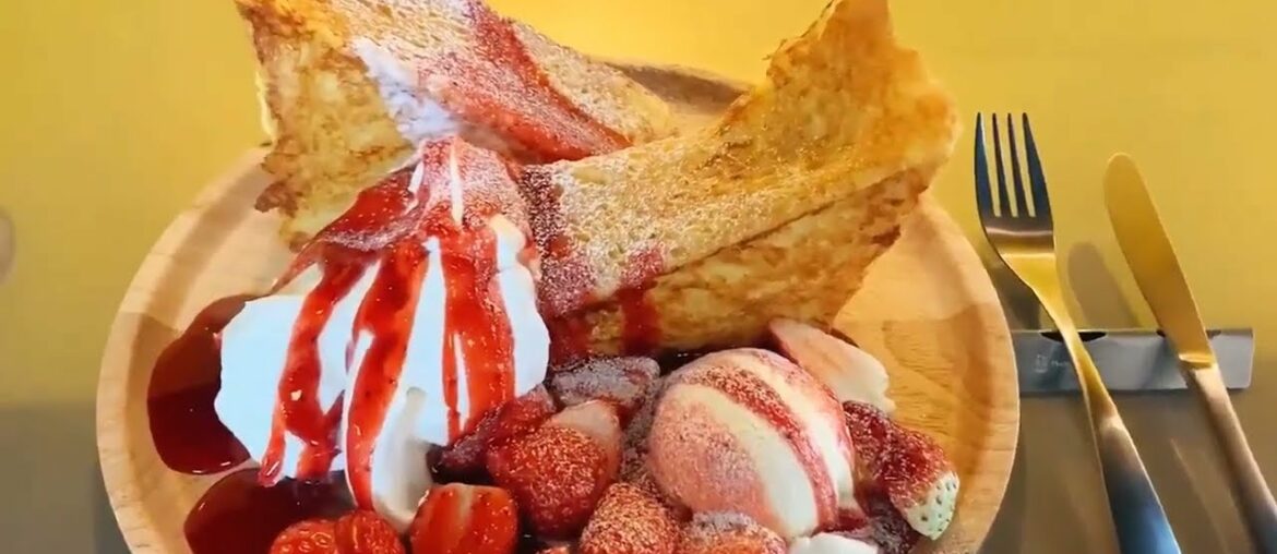 Strawberry & cream french toast