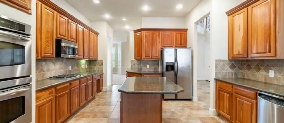 7206 Sandy Isle Lane