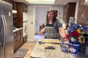 MATZAH CRACK!  It’s what we’ve all been waiting to enjoy!  SPRING FEASTIVALS