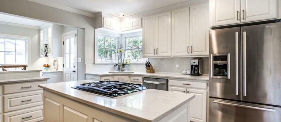 7004 Casa Loma Avenue