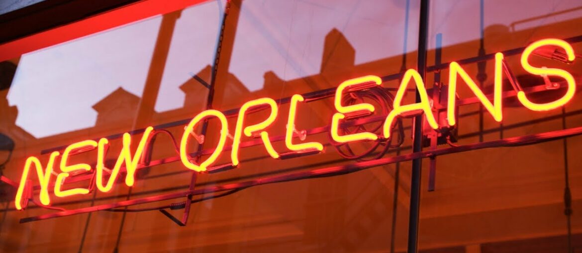 New Orleans Ultimate Tourist Guide New Orleans Ultimate Tourist Guide