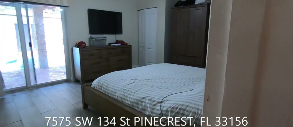 7575 SW 134th St, PINECREST FL 33156-6843 ML#A11188625 Front Yard and Main House 7575 SW 134th St, PINECREST FL 33156-6843 ML#A11188625 Front Yard and Main House