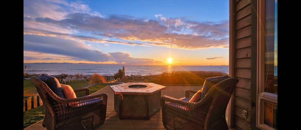 Stunning CUSTOM Waterfront Home in Point Roberts, WA!