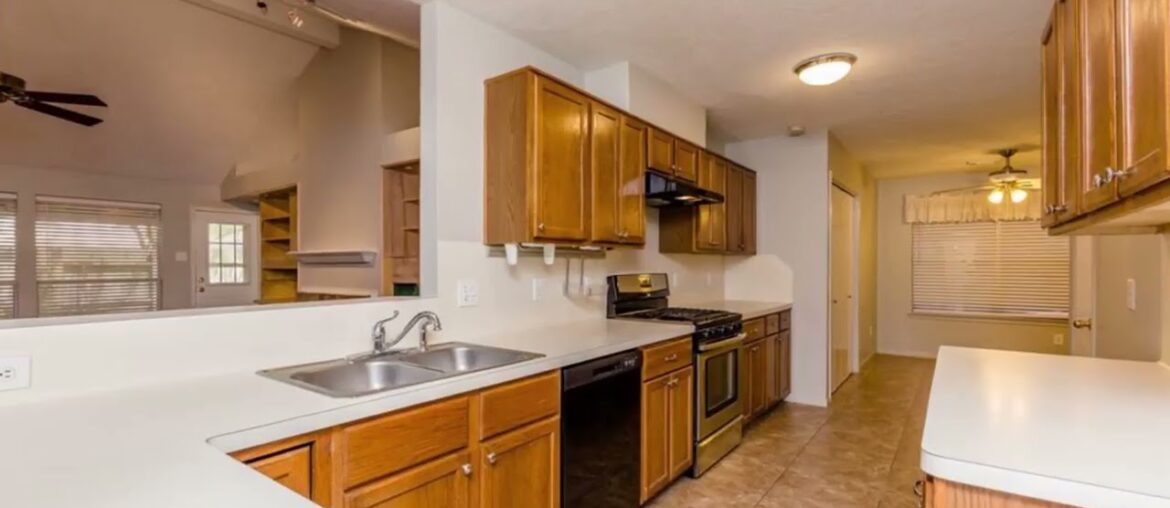 17018 Clan Macintosh Drive Houston, Texas 77084 | Madison Holt | Real Estate Marketing 17018 Clan Macintosh Drive Houston, Texas 77084 | Madison Holt | Real Estate Marketing