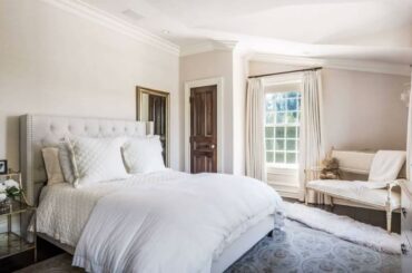 26 Wainscott Main Street