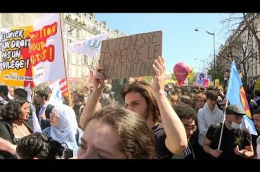 French elections: Thousands march in Paris against the far-right