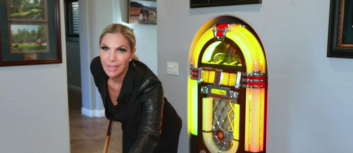 8535 Killians Greens Drive, Las Vegas (Ginger Campbell – Coldwell Banker Premier Realty) 8535 Killians Greens Drive, Las Vegas (Ginger Campbell - Coldwell Banker Premier Realty)