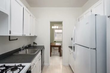 16 North Chatsworth Avenue, Unit 704