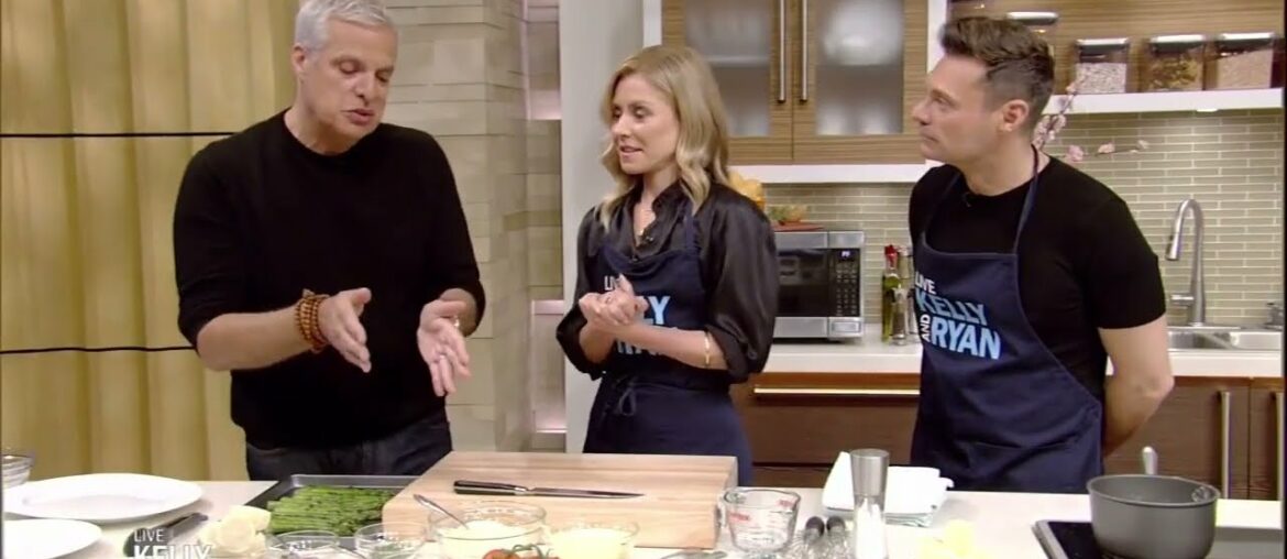 Eric Ripert Makes Grilled Asparagus with Hollandaise Sauce