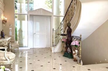 Magnificent Mansion On The Market in Cannes France