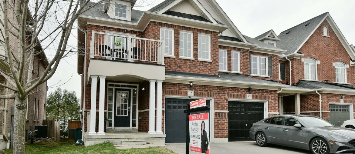 715 Grandview Street N, Unit 48, Oshawa – Open House Video Tour 715 Grandview Street N, Unit 48, Oshawa - Open House Video Tour