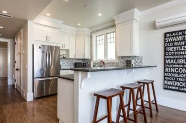 1225 West Balboa Boulevard